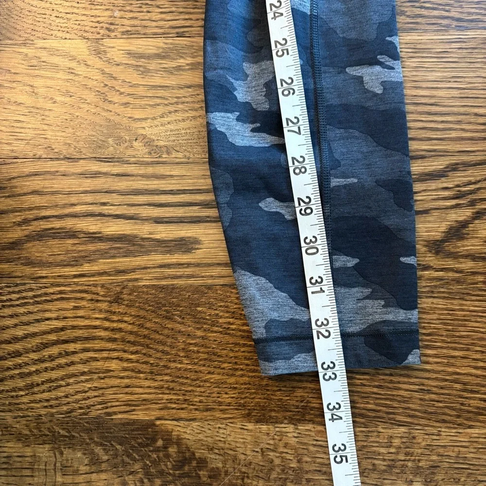 Athleta Ultimate Camo 7/8 Tight Leggings Gray Blue Size Small